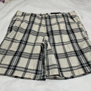 Men's Plaid Shorts - Black and White